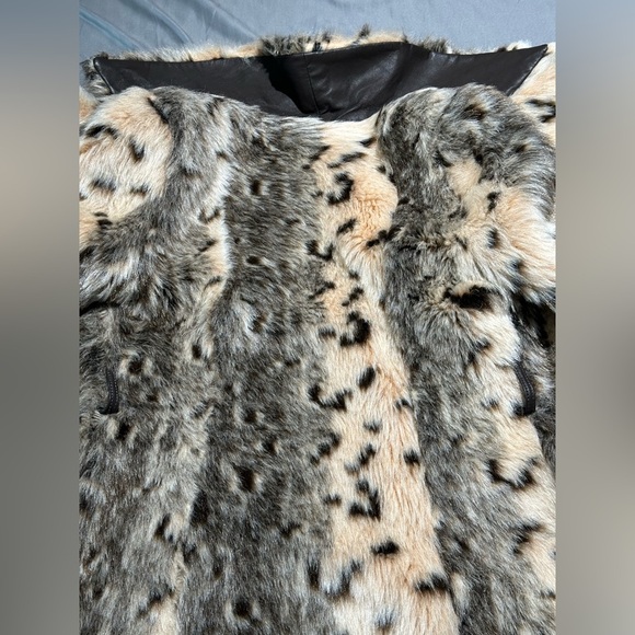 💗Vintage💗 Irving Posluns: Women’s Vintage Faux Fur Coat- Size 11-12 - Picture 12 of 14
